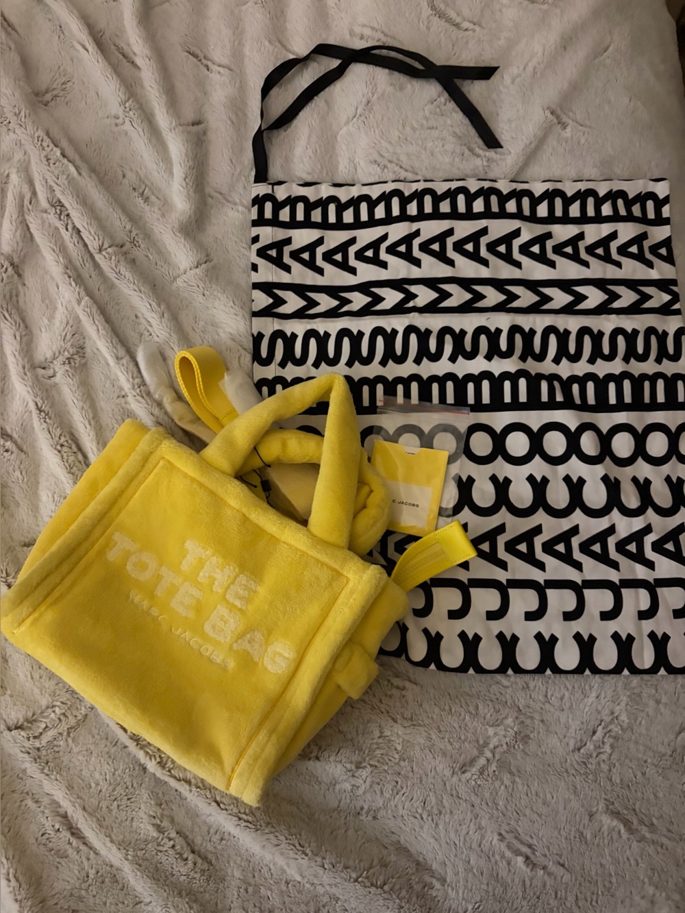 Marc Jacobs The Terry Tote Bag - Picture 2 of 7